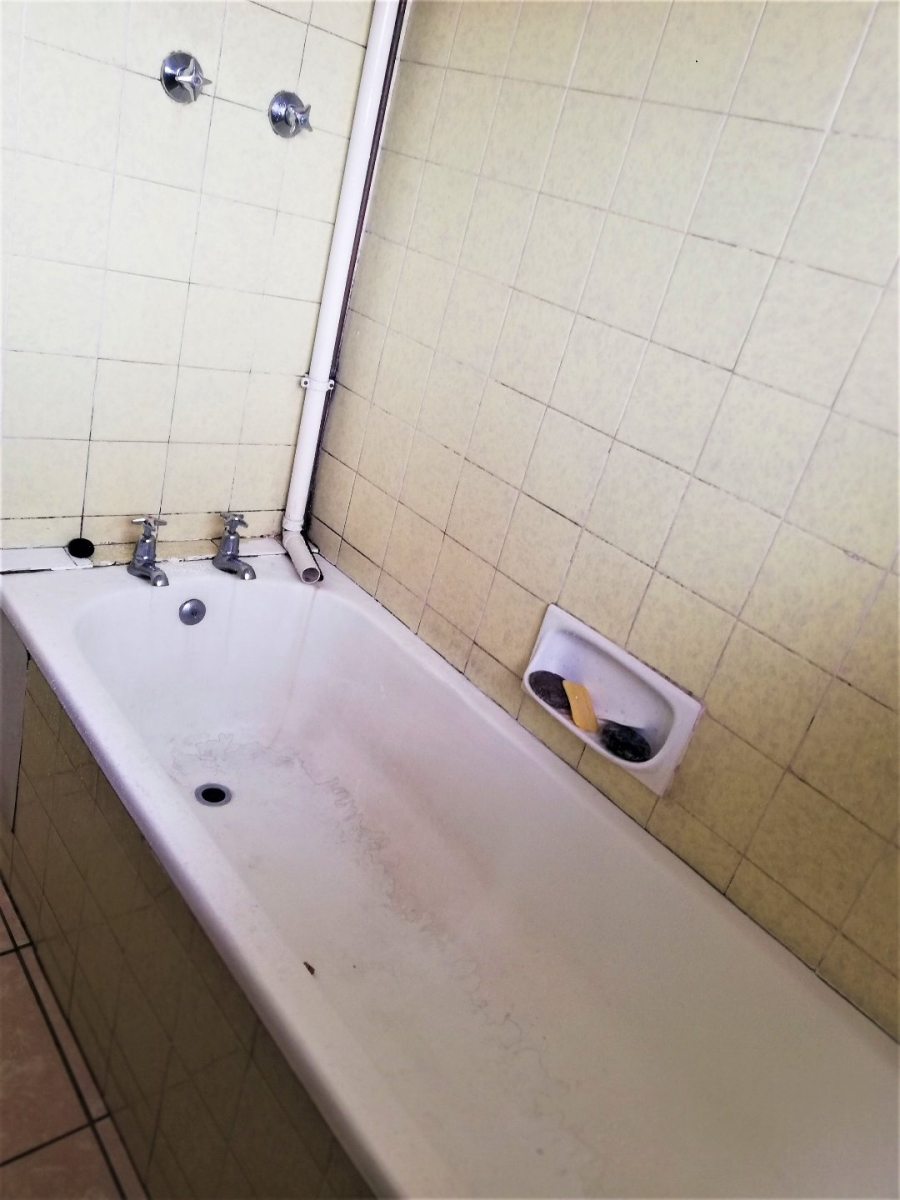 1 Bedroom Property for Sale in Churchill Estate Western Cape
